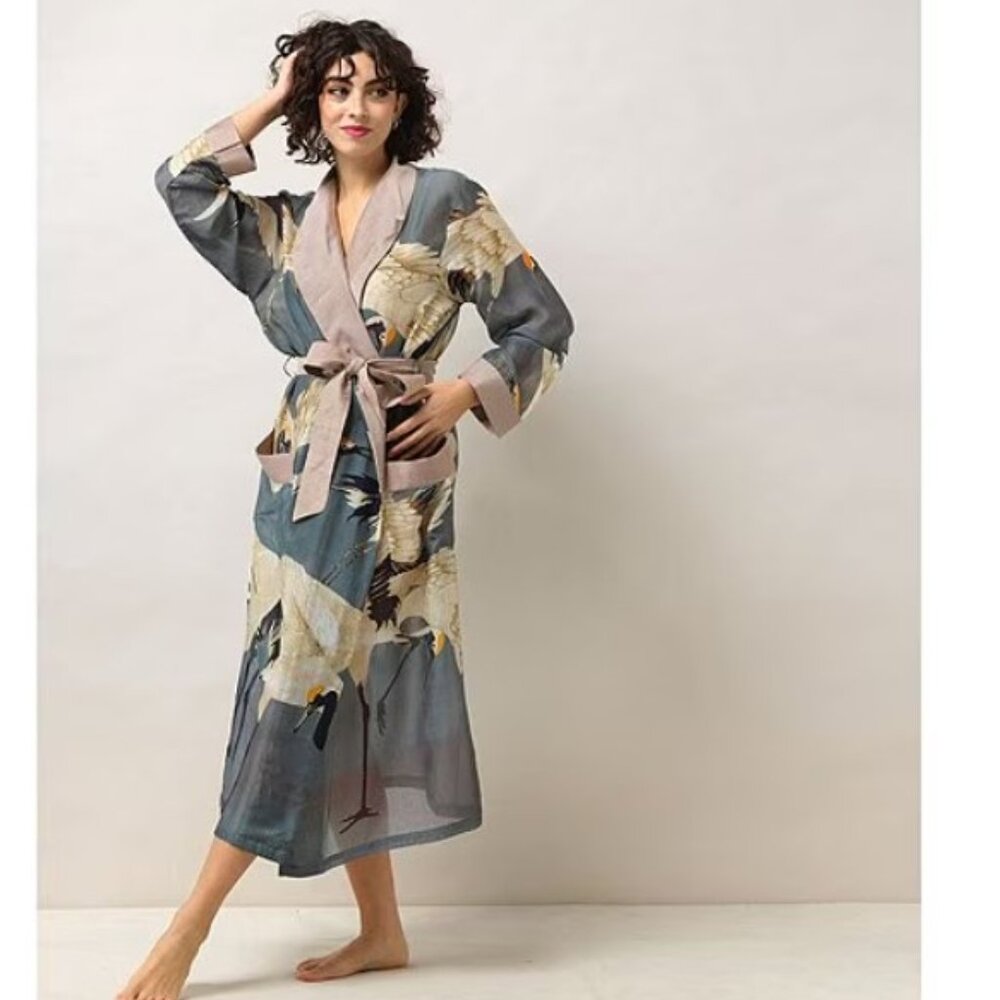 Elegant Floral Women's Robe
